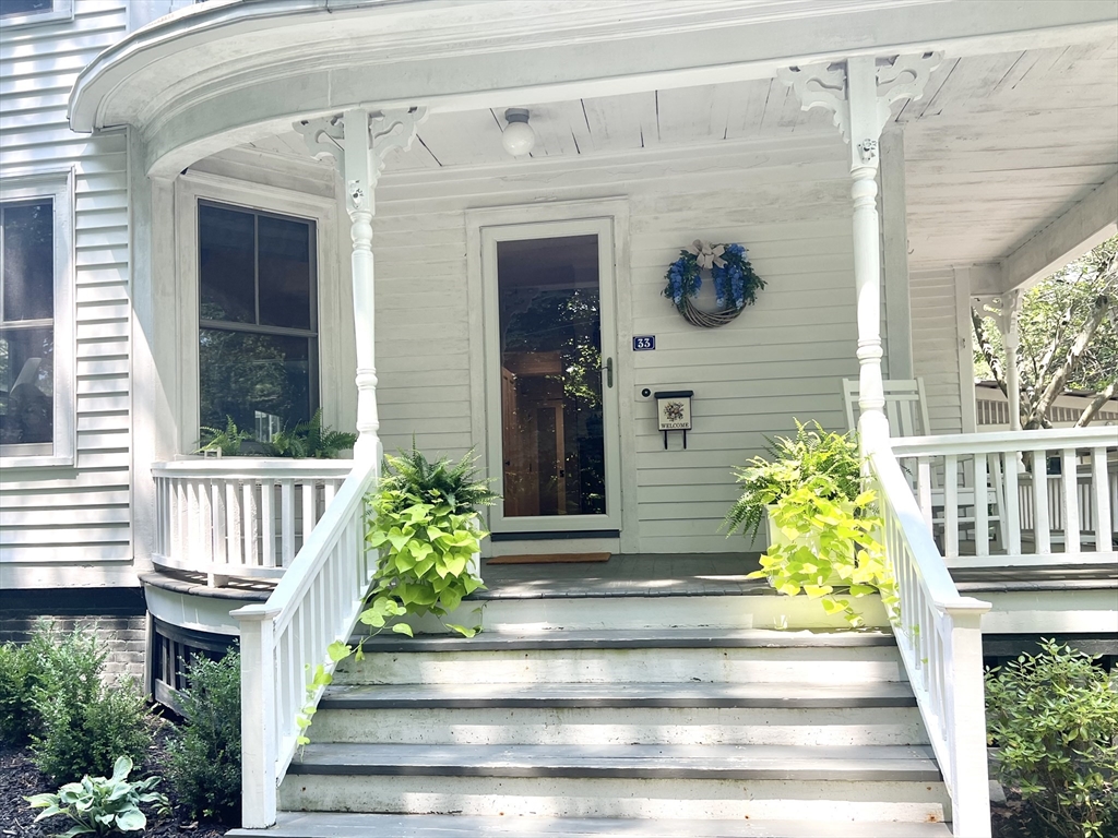33 Gaylord Street Amherst, MA 01002 - Photo 2 of 42