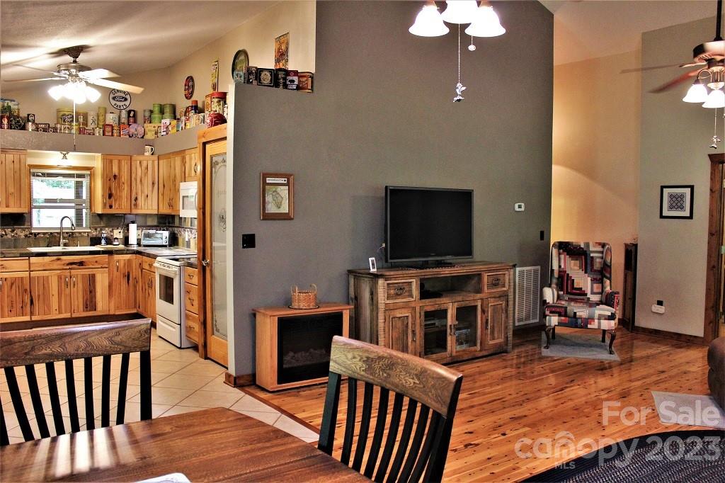 96 Wayne Lovedahl Road Cullowhee, NC 28723 - Photo 6 of 37 Gallery Image 6