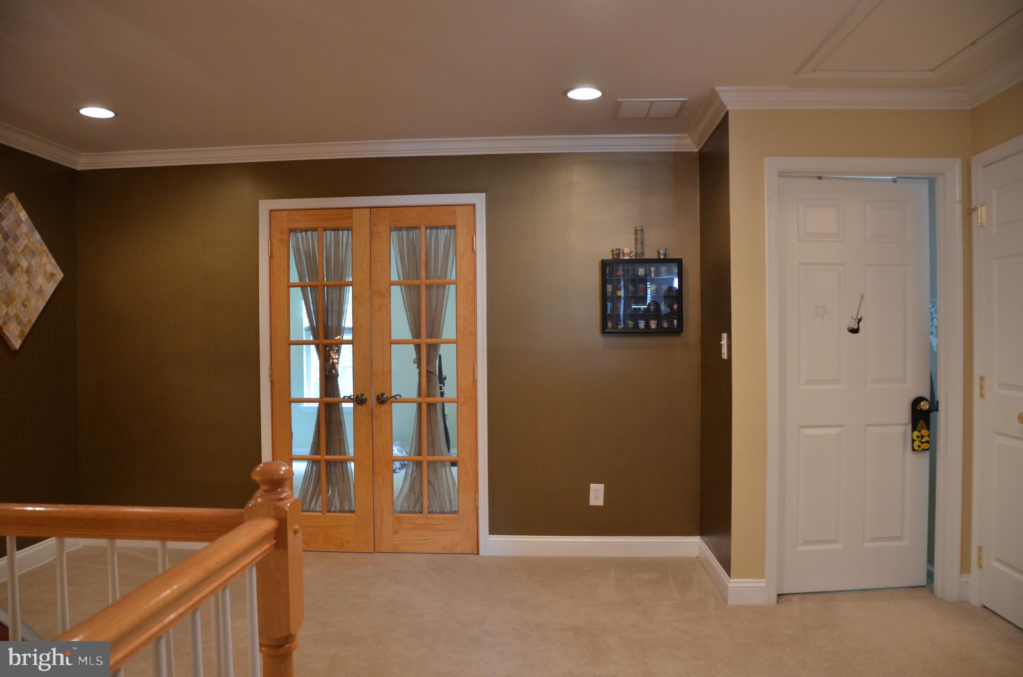 113 Warwick Road Princeton Junction, NJ 08550 - Photo 19 of 31 a view of an front door