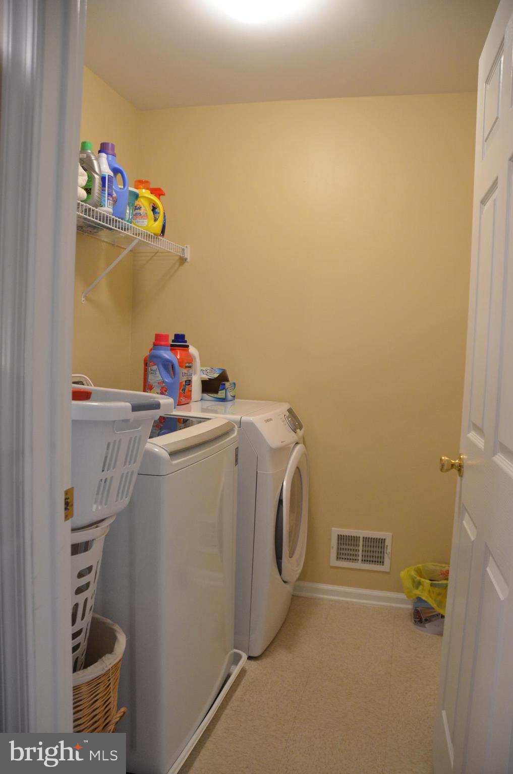 113 Warwick Road Princeton Junction, NJ 08550 - Photo 25 of 31 a utility room with dryer and washer