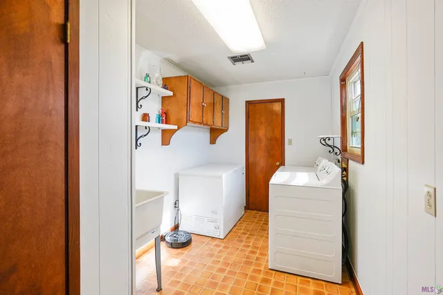 $325,000 | 1040 Susan Court, Morgan City, LA 70380