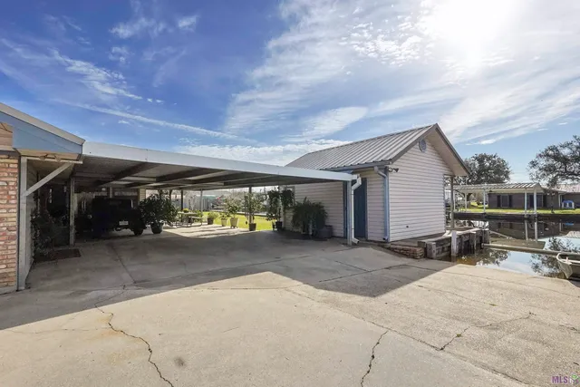 $325,000 | 1040 Susan Court, Morgan City, LA 70380