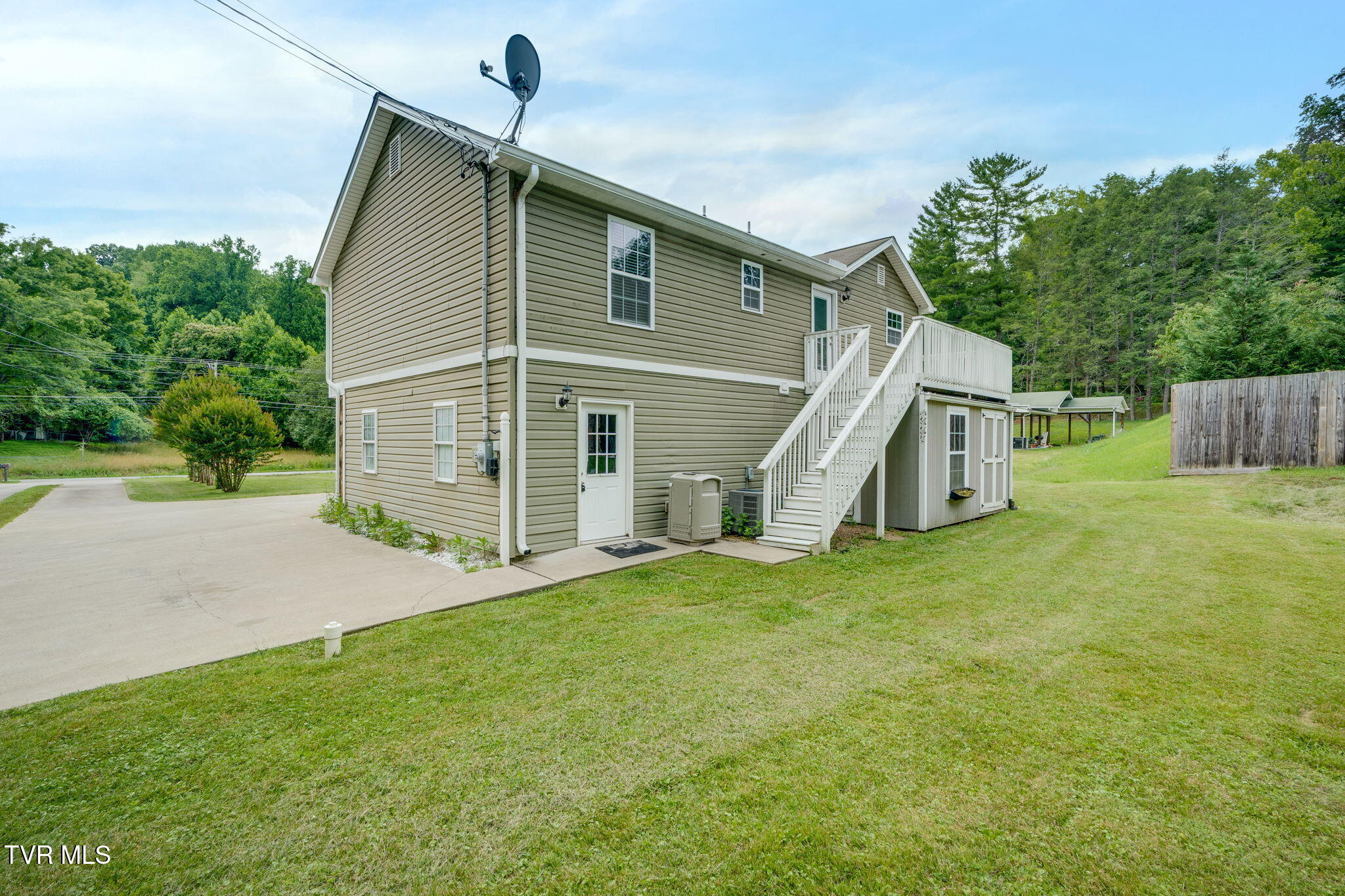 1603 Lone Oak Road Johnson City, TN 37604 - Photo 32 of 36 031