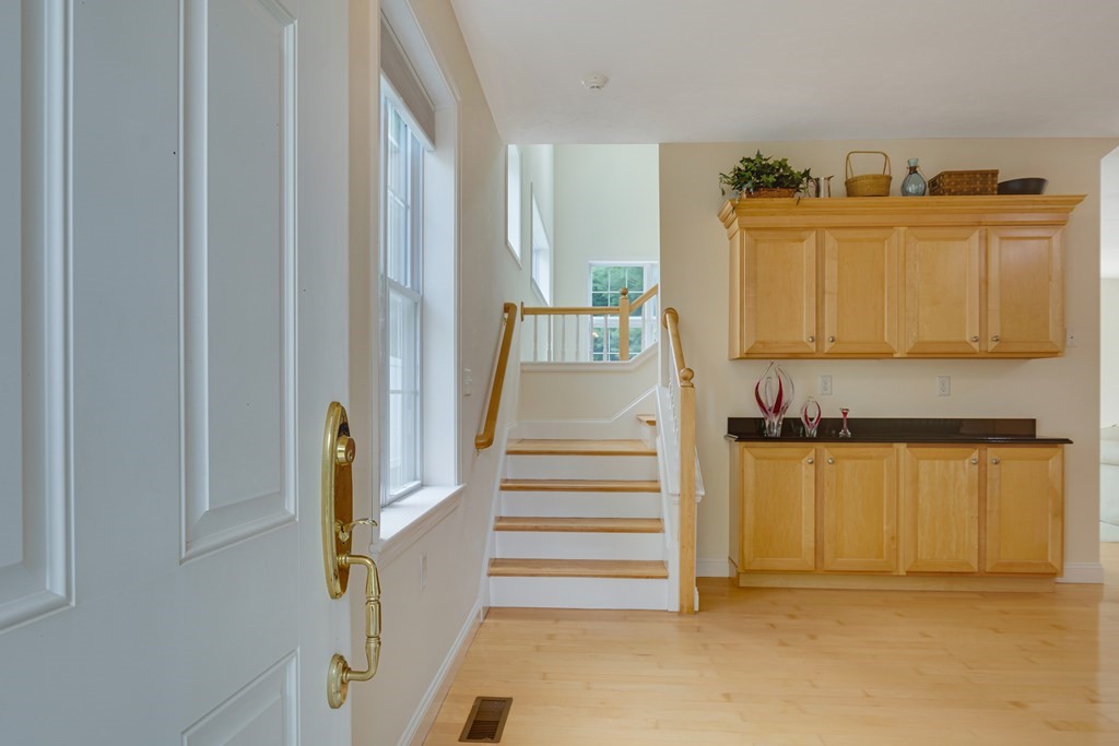 508 Linwood Court, Unit 508 Clinton, MA 01510 - Photo 3 of 28 a view of walk in closet