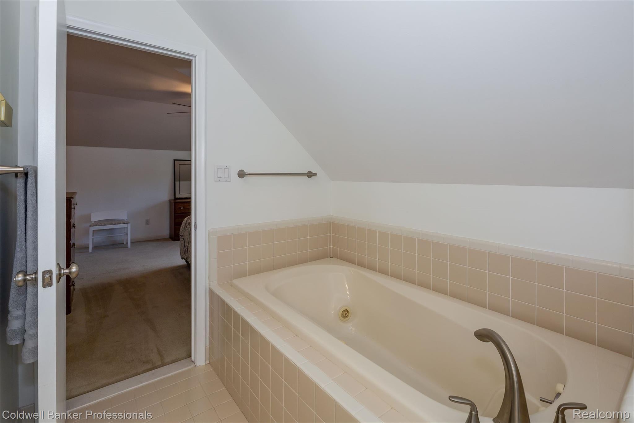 1587 Mansfield Road Birmingham, MI 48009 - Photo 28 of 43 592A1949.jpg