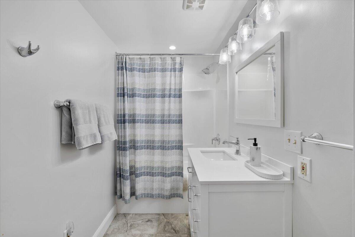 1902 Avon Road Southwest Roanoke, VA 24015 - Photo 26 of 55 23-Interior-24