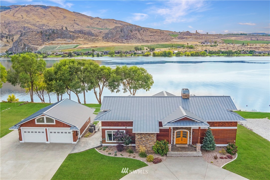 2155 Summer Camp Road Chelan, WA 98816 - Photo 2 of 40 Gallery Image 2