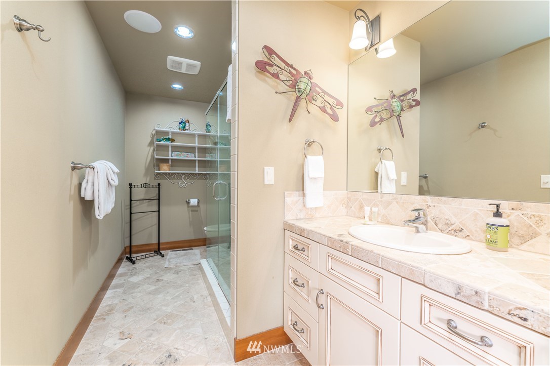 2155 Summer Camp Road Chelan, WA 98816 - Photo 17 of 40 Gallery Image 17