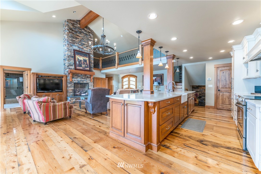 2155 Summer Camp Road Chelan, WA 98816 - Photo 4 of 40 Gallery Image 4