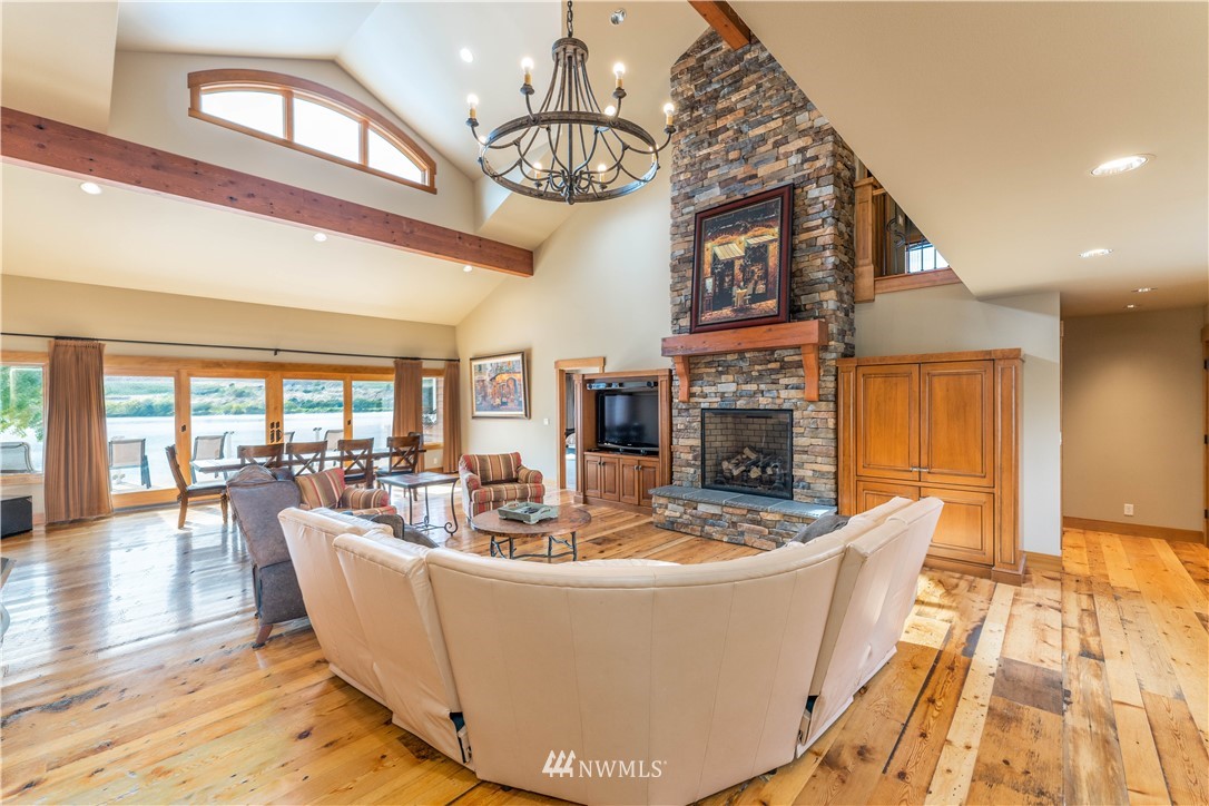 2155 Summer Camp Road Chelan, WA 98816 - Photo 9 of 40 Gallery Image 9