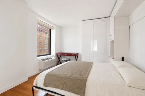$495,000 | 40 East Delaware Place, Unit 1502, Chicago, IL 60611