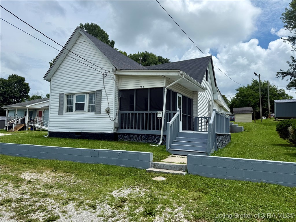 701 North High Street Salem, IN 47167 - Photo 26 of 31