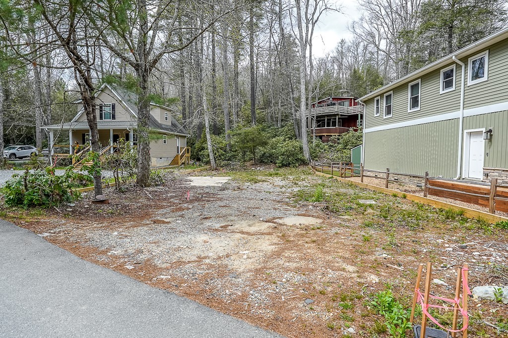 35 Pine Loop Newland, NC 28657 - Photo 2 of 12