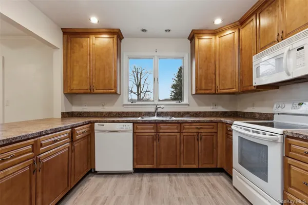 $3,600 | 1751 Highway 6, Unit B, Carmel, NY 10512