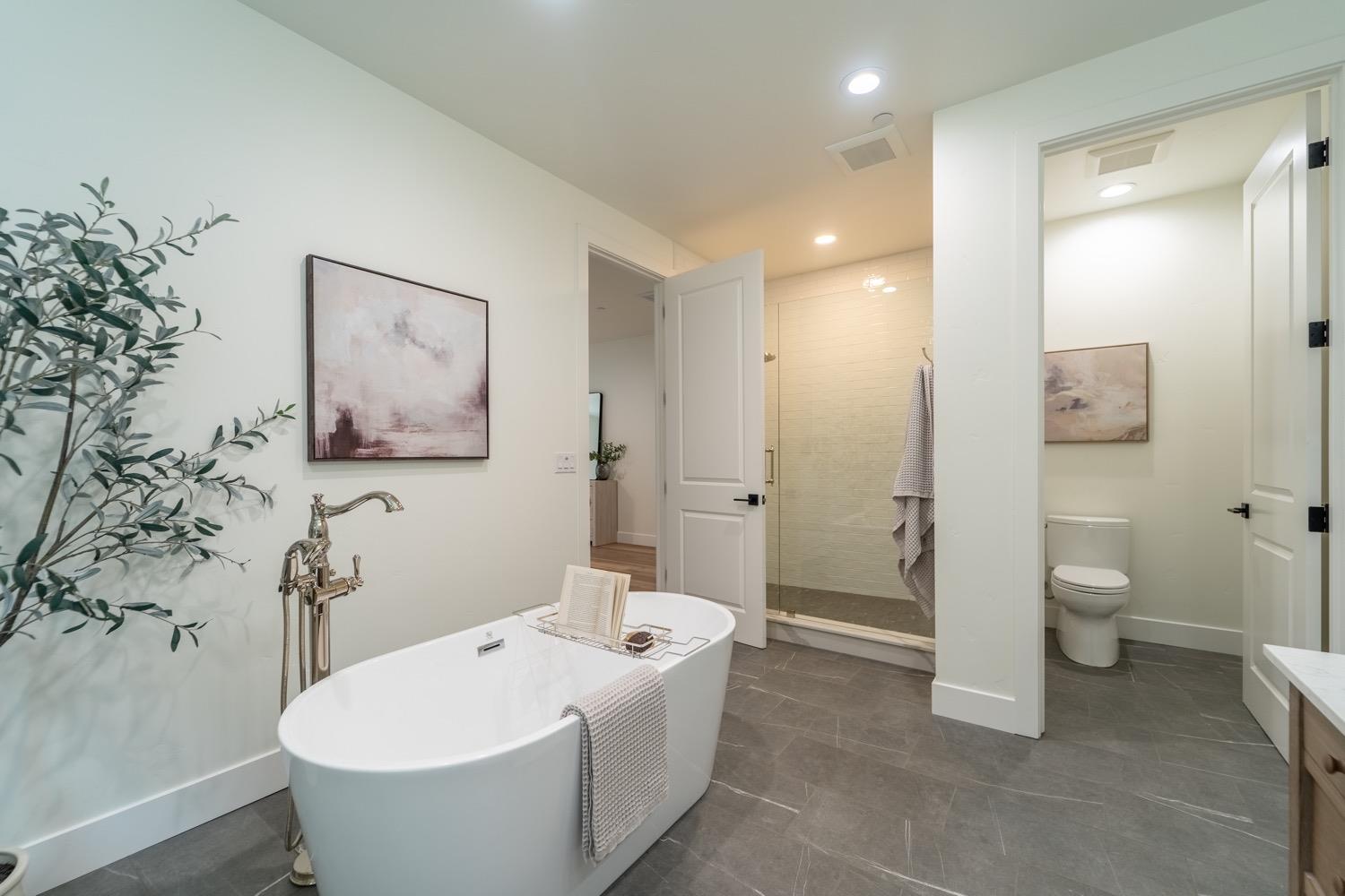 2800 Penhurst Park Modesto, CA 95355 - Photo 3 of 60