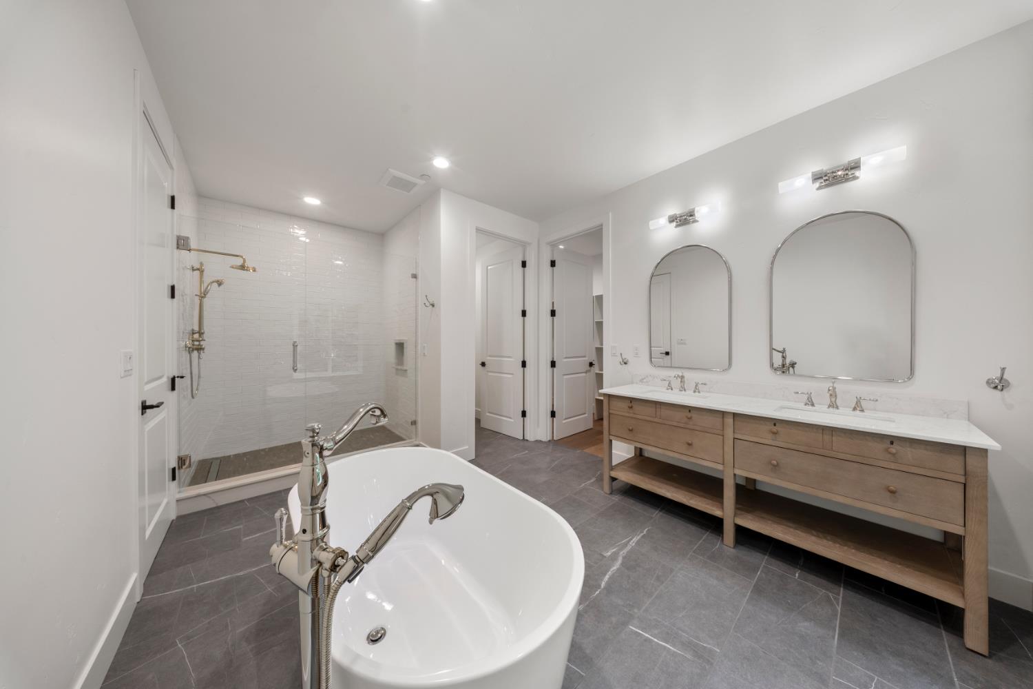 2800 Penhurst Park Modesto, CA 95355 - Photo 4 of 60