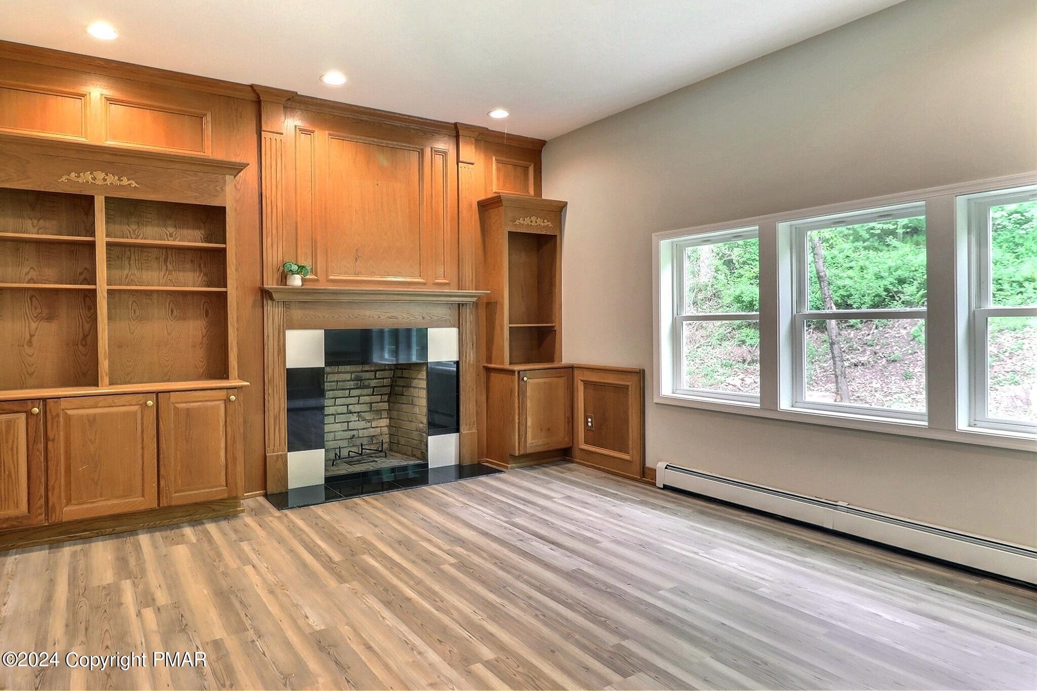 333 Merwinsburg Road Effort, PA 18330 - Photo 25 of 55 Family Room