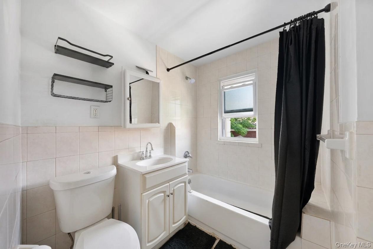 29-10 Butler Street Queens, NY 11369 - Photo 17 of 41 2nd floor bathroonm