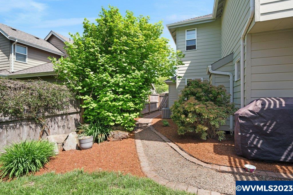 1670 Southwest Elk Circle Albany, OR 97321 - Photo 36 of 36 Gallery Image 36