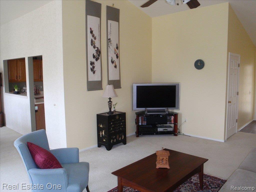 161 Parsons Lane Rochester, MI 48307 - Photo 17 of 17 P3240077