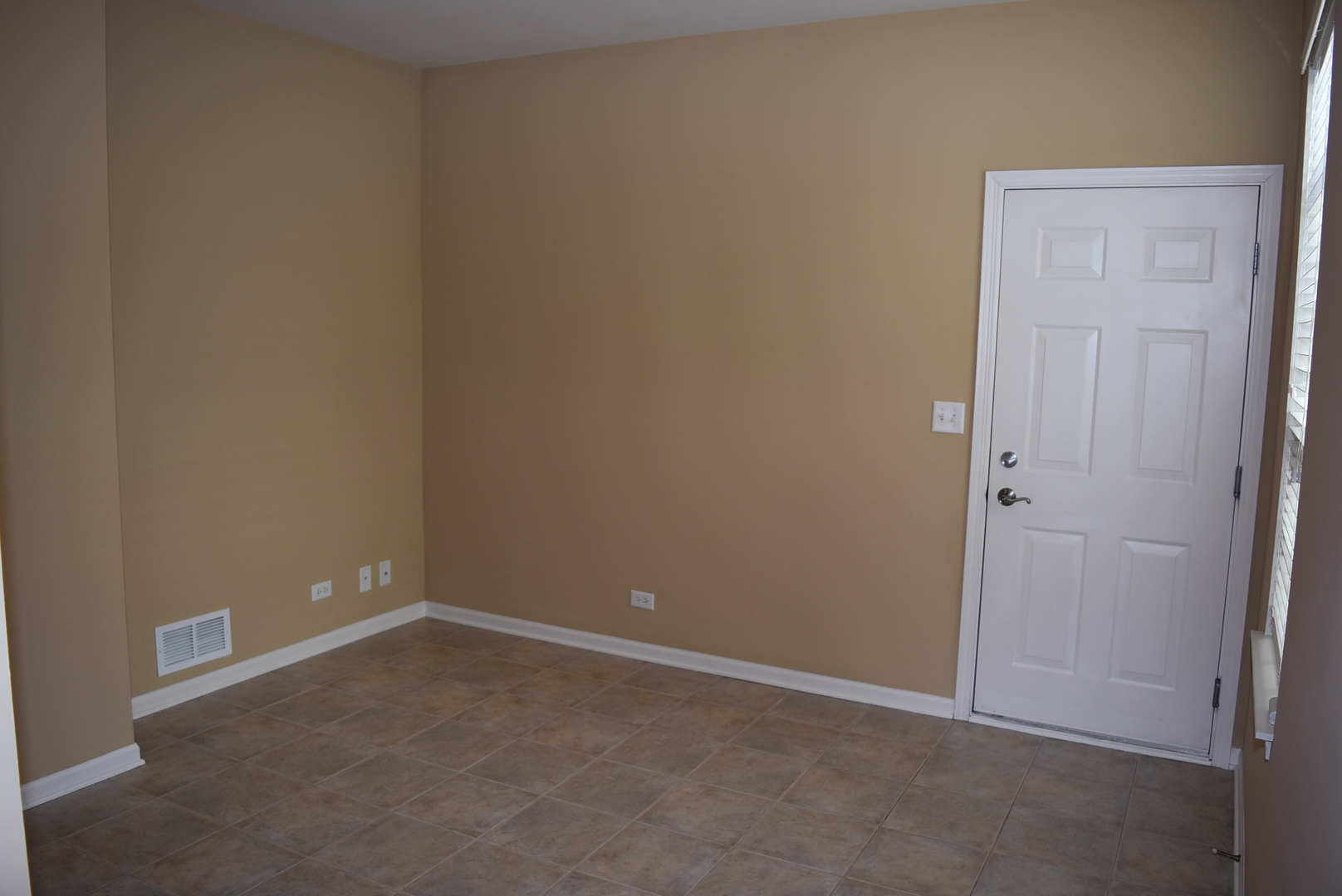 1848 Keystone Place Schaumburg, IL 60193 - Photo 7 of 19