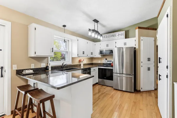 $385,000 | 5212 144th Street West, Apple Valley, MN 55124