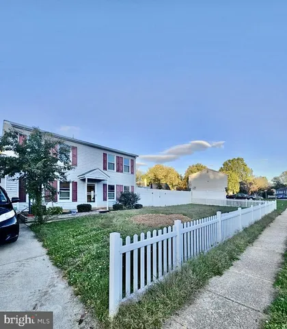 $495,000 | 5611 Roundtree Drive, Woodbridge, VA 22193