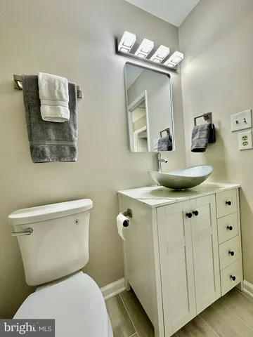 $495,000 | 5611 Roundtree Drive, Woodbridge, VA 22193