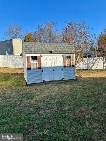 $495,000 | 5611 Roundtree Drive, Woodbridge, VA 22193