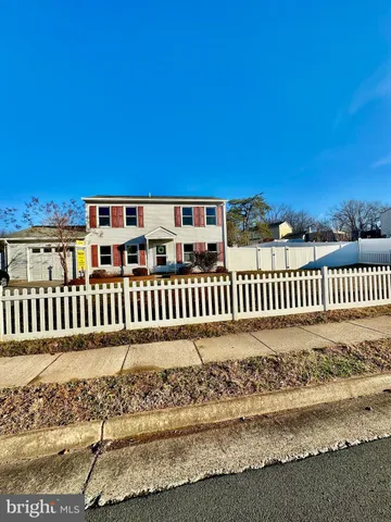 $495,000 | 5611 Roundtree Drive, Woodbridge, VA 22193