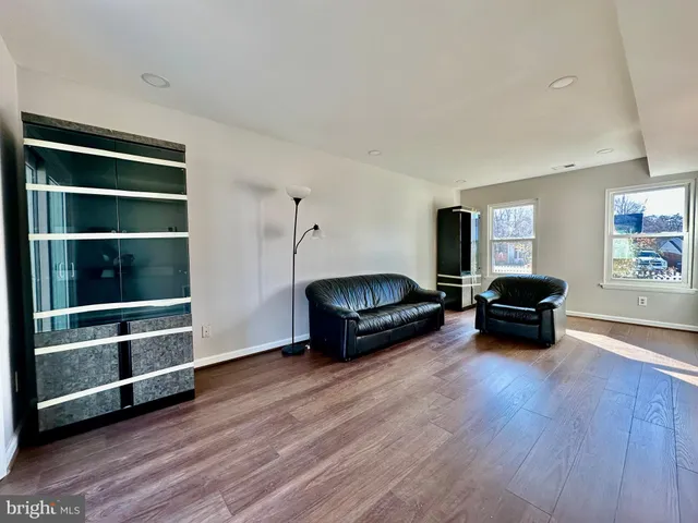 $495,000 | 5611 Roundtree Drive, Woodbridge, VA 22193