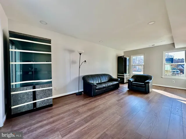 $495,000 | 5611 Roundtree Drive, Woodbridge, VA 22193