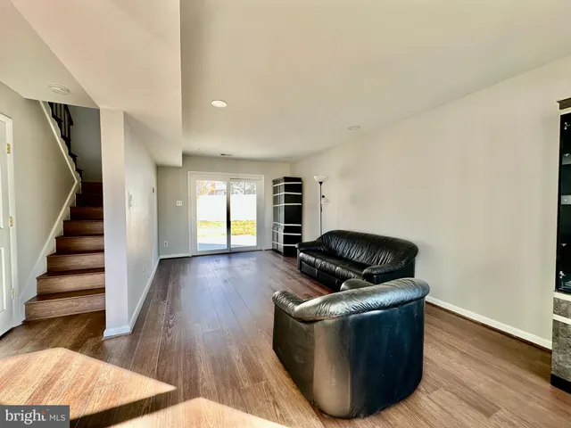 $495,000 | 5611 Roundtree Drive, Woodbridge, VA 22193