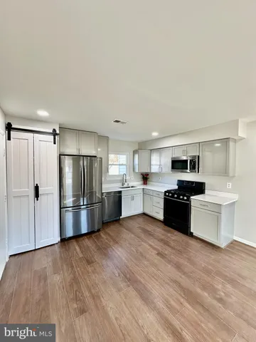 $495,000 | 5611 Roundtree Drive, Woodbridge, VA 22193