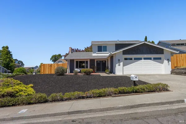 $879,000 | 329 Larkin Court, Benicia, CA 94510