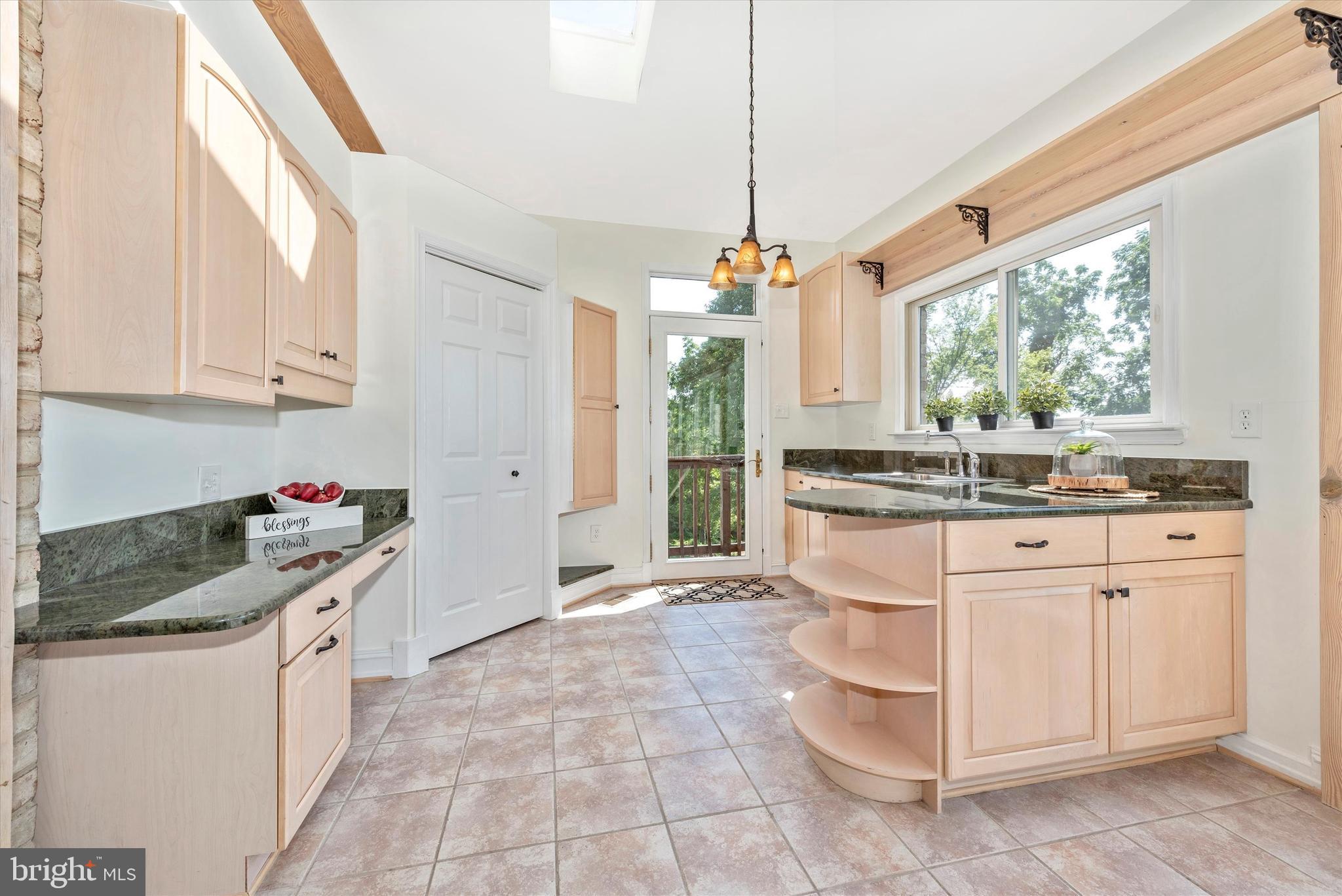 7402 Ridge Road Frederick, MD 21702 - Photo 9 of 48