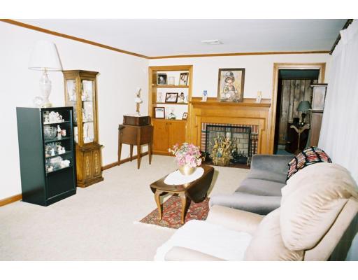 13 Highgate Road Framingham, MA 01701 - Photo 2 of 7 Gallery Image 2