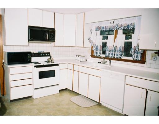 13 Highgate Road Framingham, MA 01701 - Photo 3 of 7 Gallery Image 3