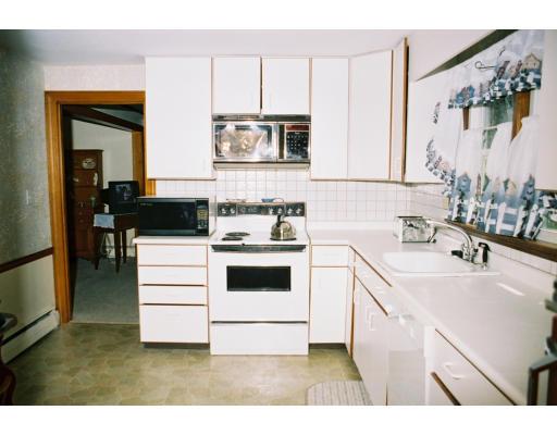 13 Highgate Road Framingham, MA 01701 - Photo 4 of 7 Gallery Image 4