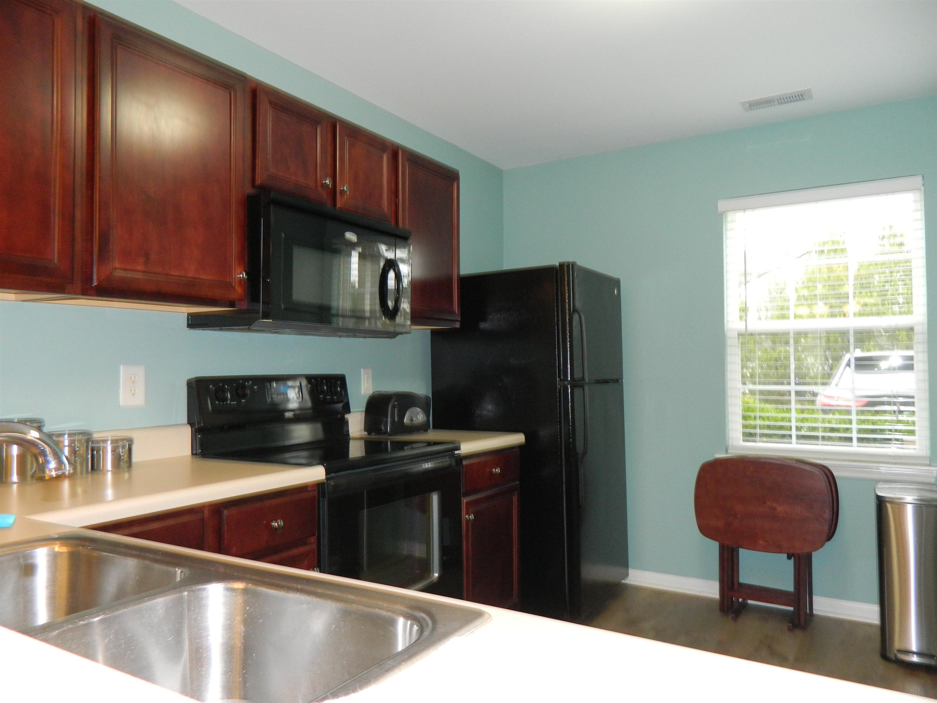 5108 Thornton Knoll Way Raleigh, NC 27616 - Photo 9 of 42 Kitchen