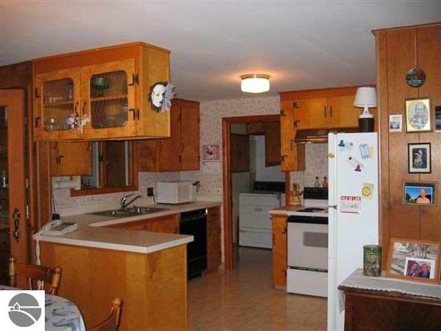 7905 Cook Road Williamsburg, MI 49690 - Photo 7 of 13 1692369-6.JPG