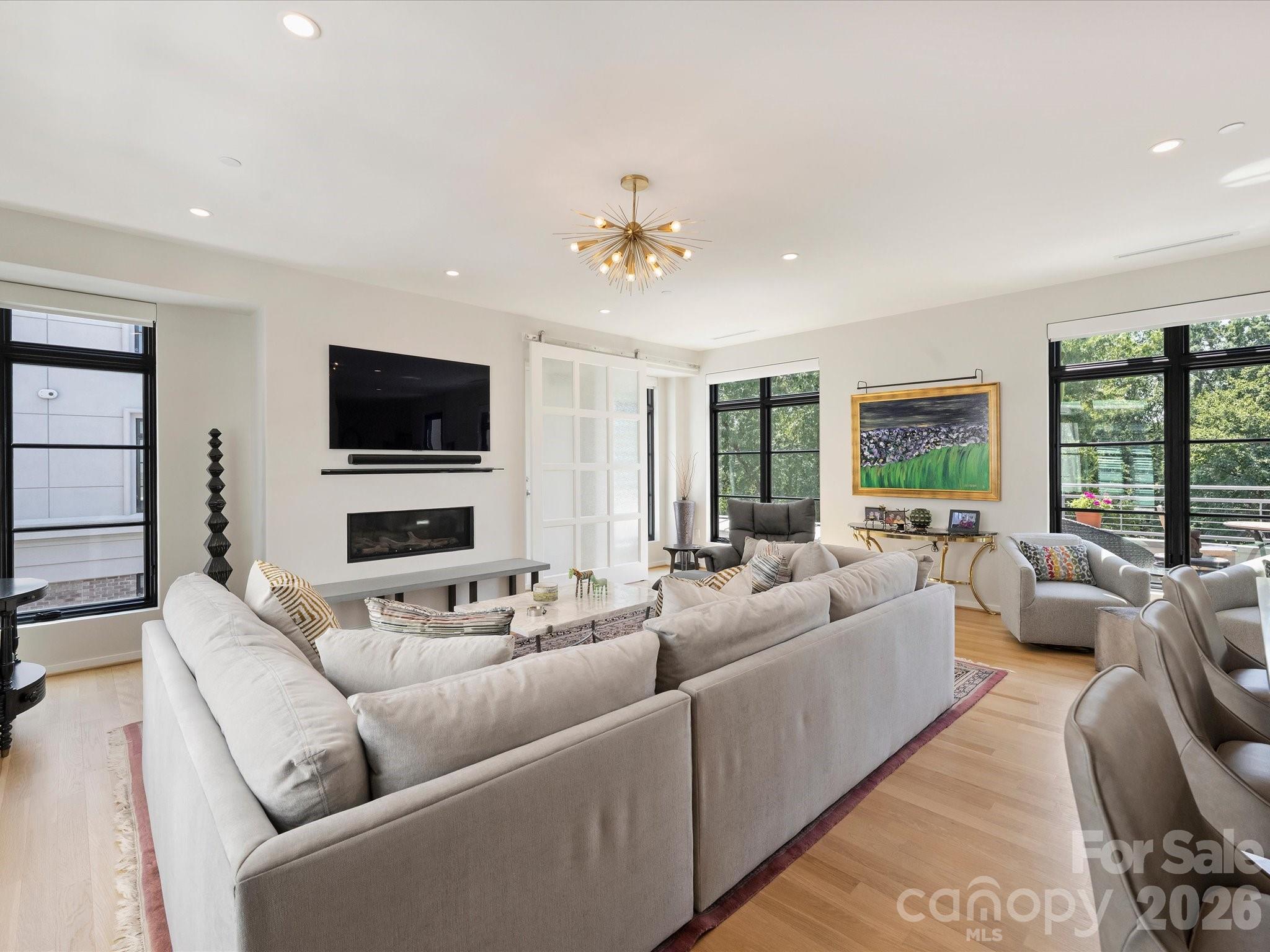 1333 Queens Road, Unit E4 Charlotte, NC 28207 - Photo 12 of 48 Gallery Image 12