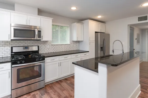 $1,795 | 2019 Huldy Street, Unit 2, Houston, TX 77019