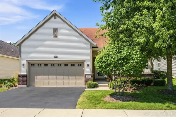 $565,000 | 2747 Northmoor Drive, Naperville, IL 60564