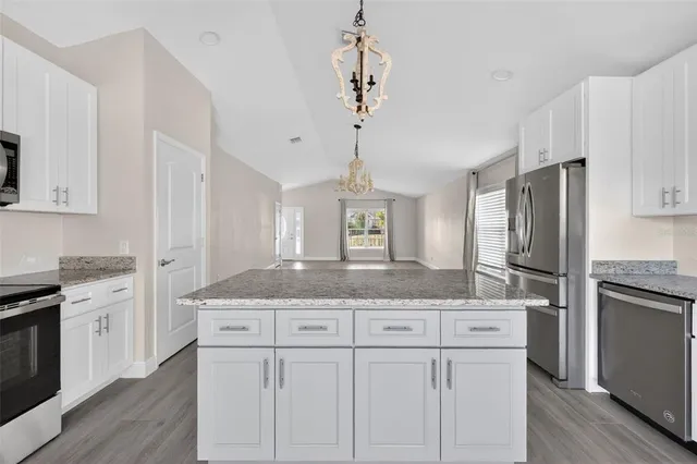 $2,250 | 5016 Northeast 125th Loop, Oxford, FL 34484