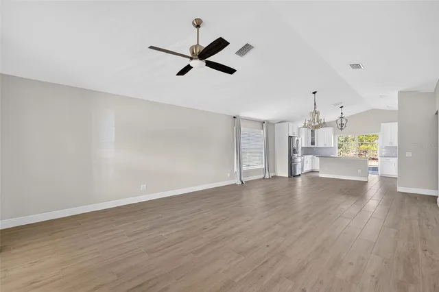 $2,250 | 5016 Northeast 125th Loop, Oxford, FL 34484