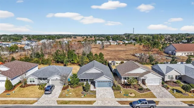 $2,250 | 5016 Northeast 125th Loop, Oxford, FL 34484