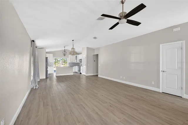 $2,250 | 5016 Northeast 125th Loop, Oxford, FL 34484