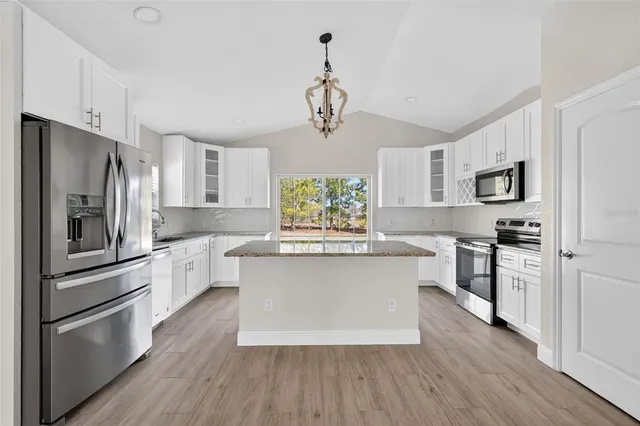 $2,250 | 5016 Northeast 125th Loop, Oxford, FL 34484