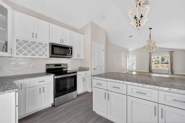 $2,250 | 5016 Northeast 125th Loop, Oxford, FL 34484